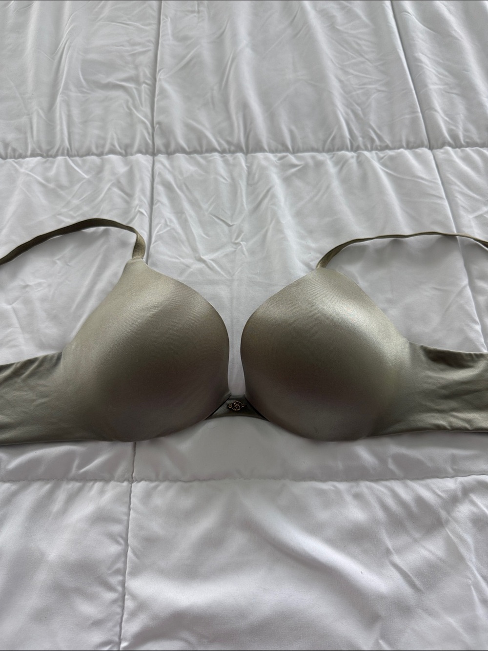 Victoria's Secret Smooth Molded Bra in Light Taupe